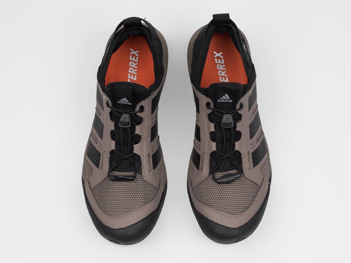Кроссовки Adidas Daroga 25