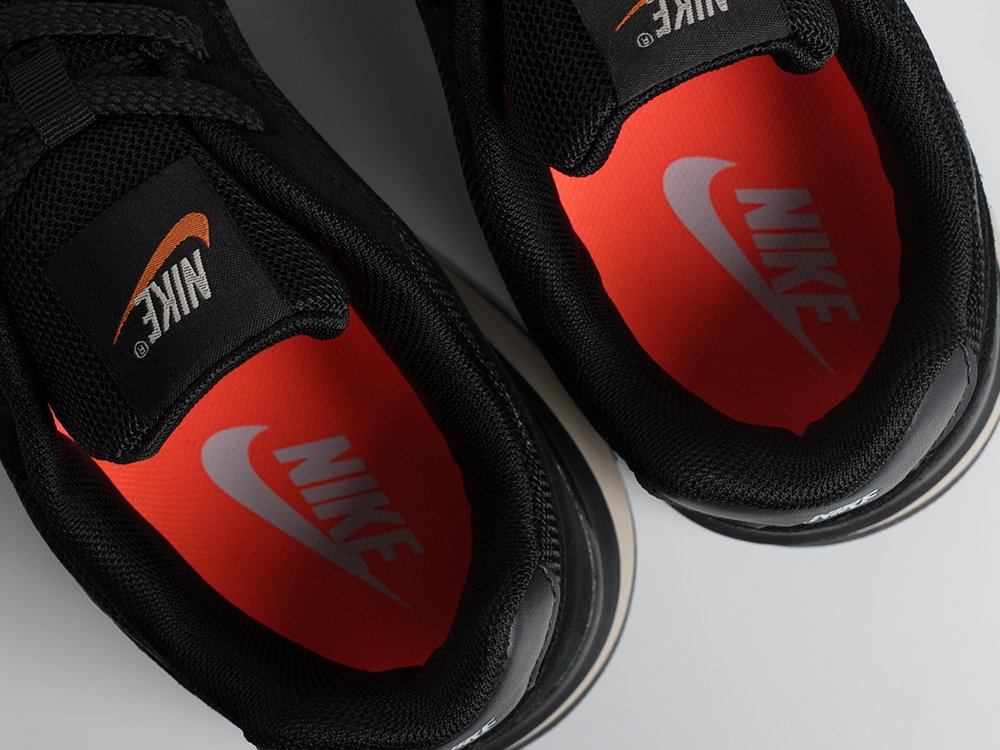 Кроссовки Nike