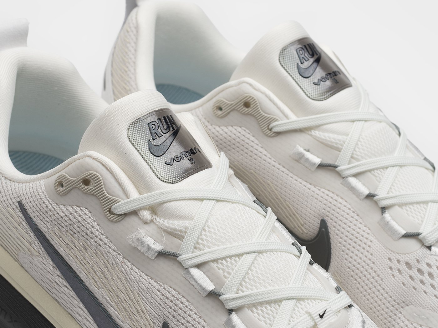 Кроссовки Nike Vomero 18