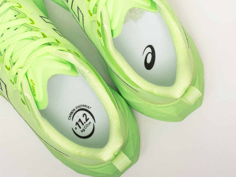 Кроссовки Asics Novablast 4