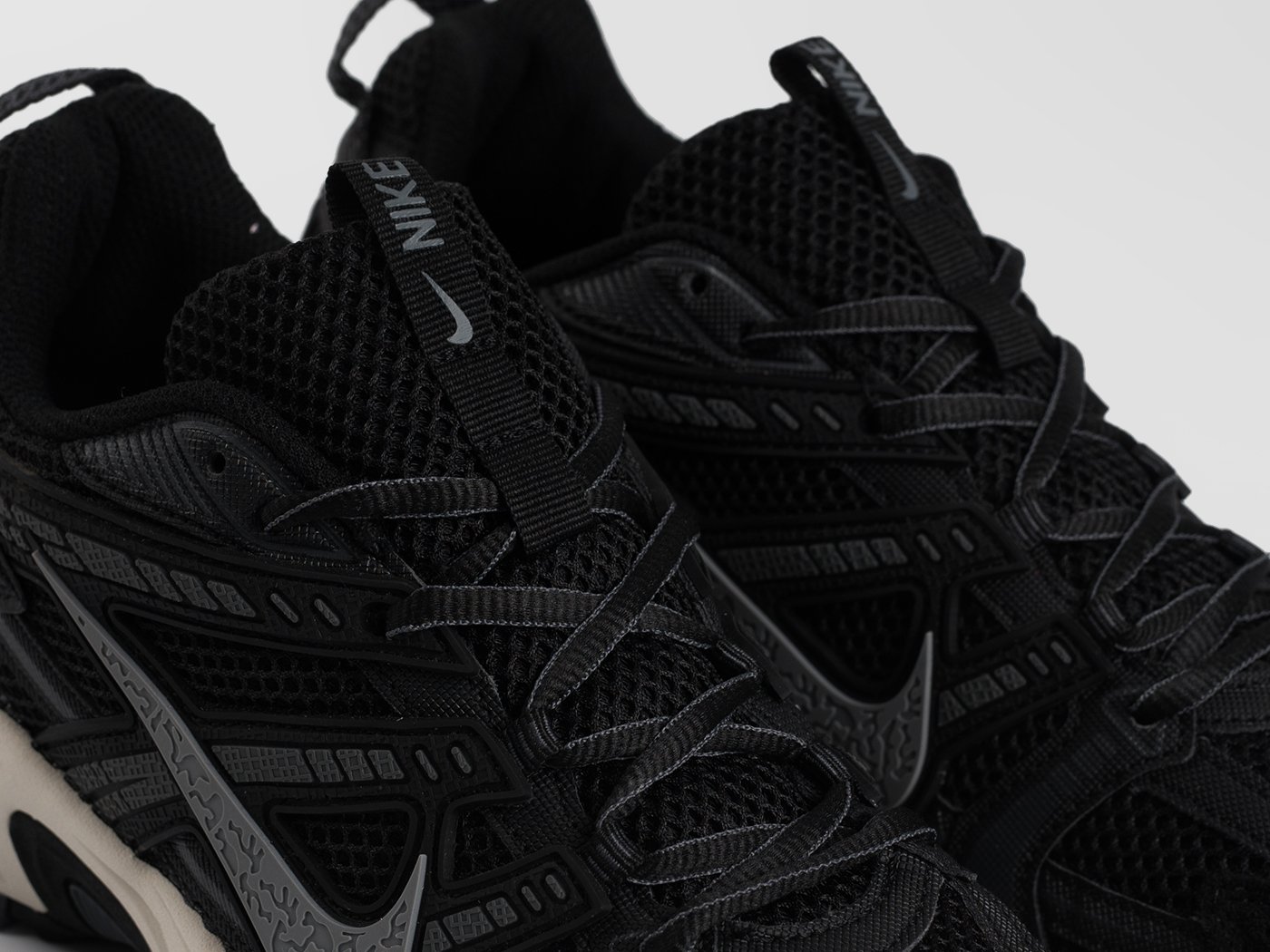 Кроссовки Nike V2K Run