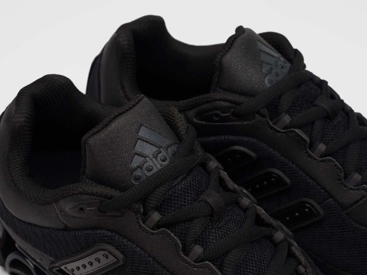 Кроссовки Adidas Megaride