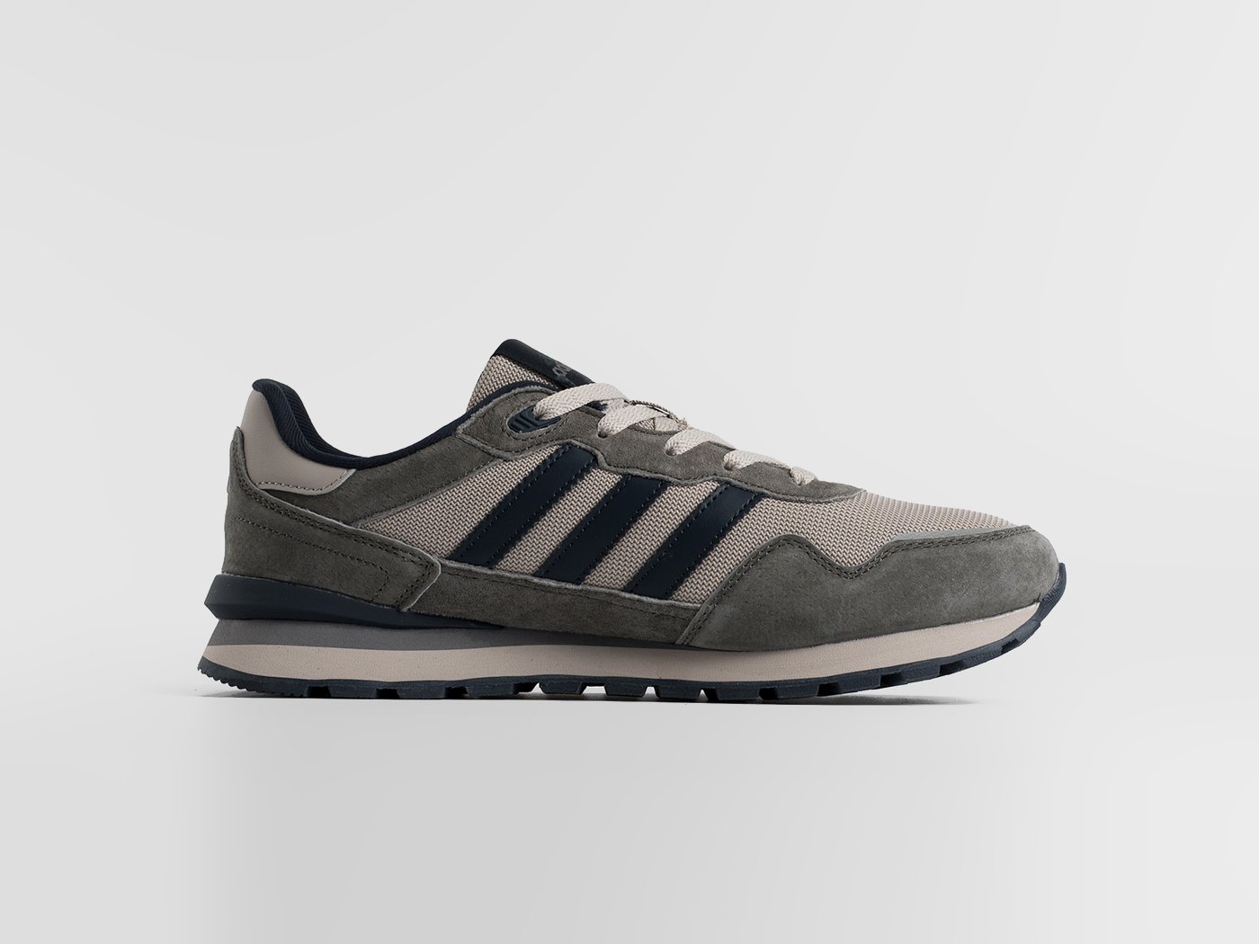 Кроссовки Adidas
