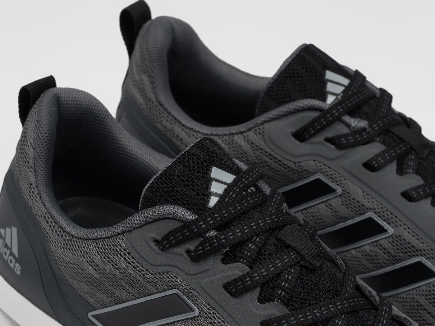 Кроссовки Adidas