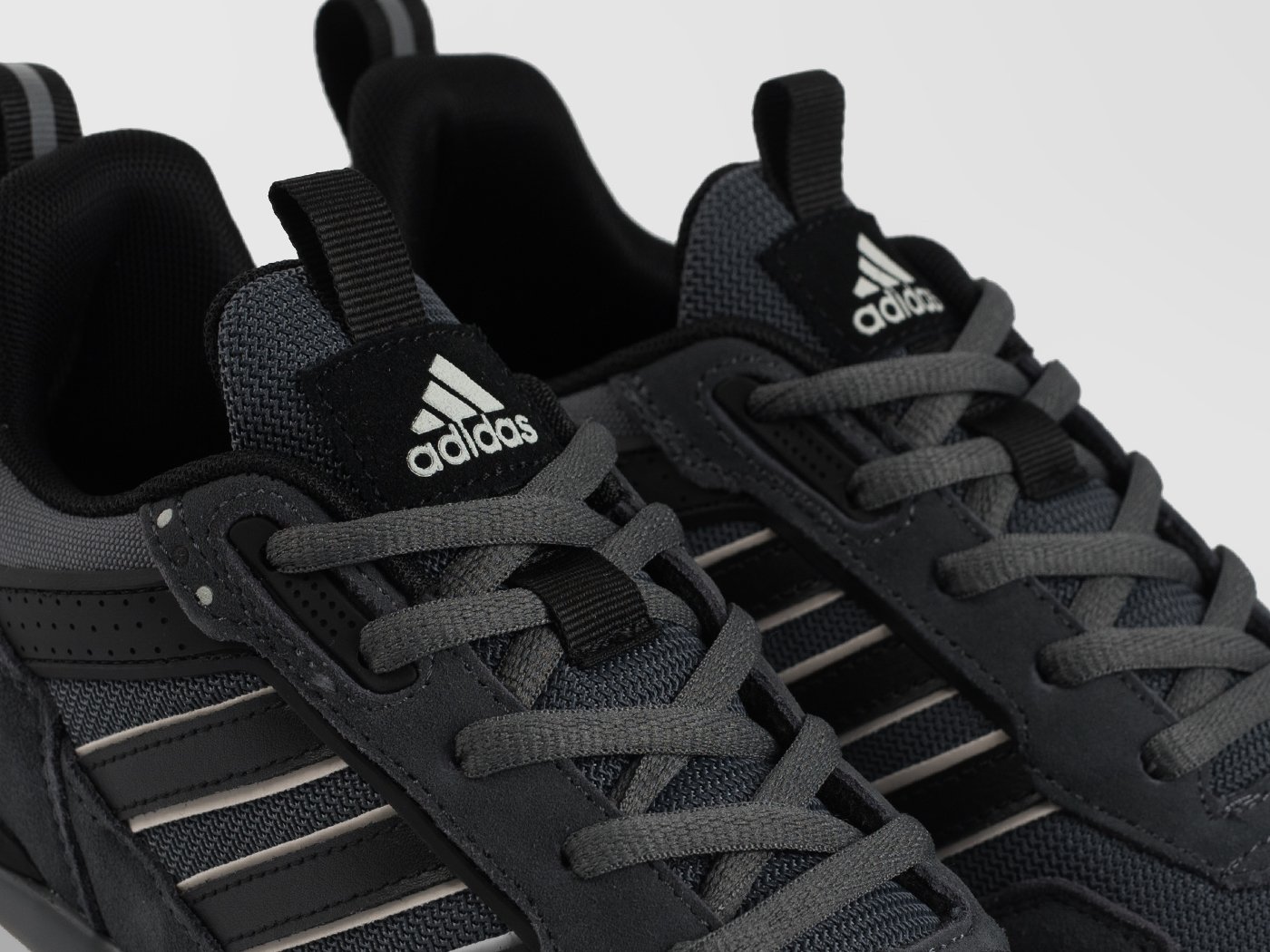 Кроссовки Adidas
