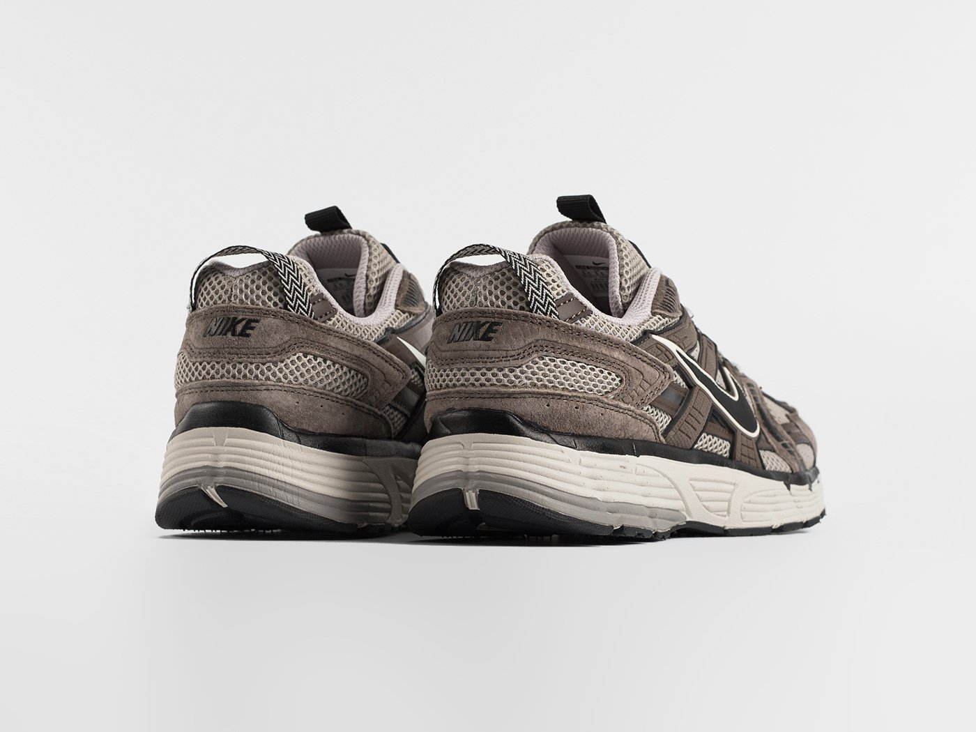 Кроссовки Nike P-6000