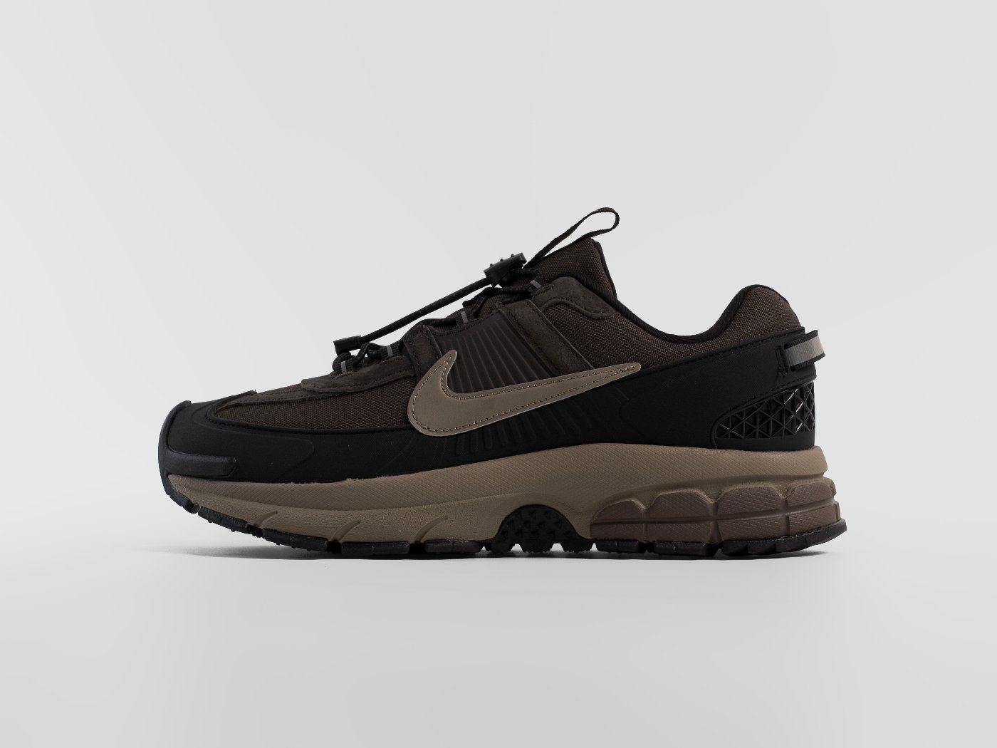 Кроссовки Nike Zoom Vomero 5 Roam