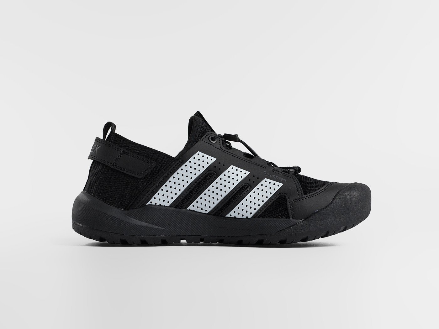 Кроссовки Adidas Daroga 25