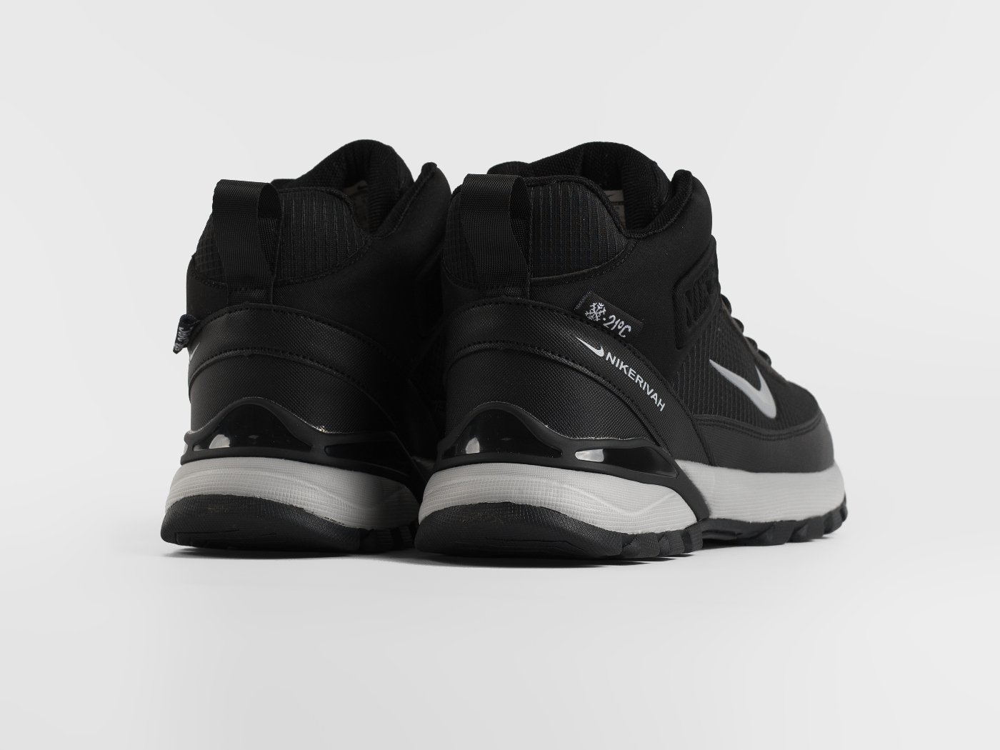 Зимние кроссовки Nike Rivah Mid
