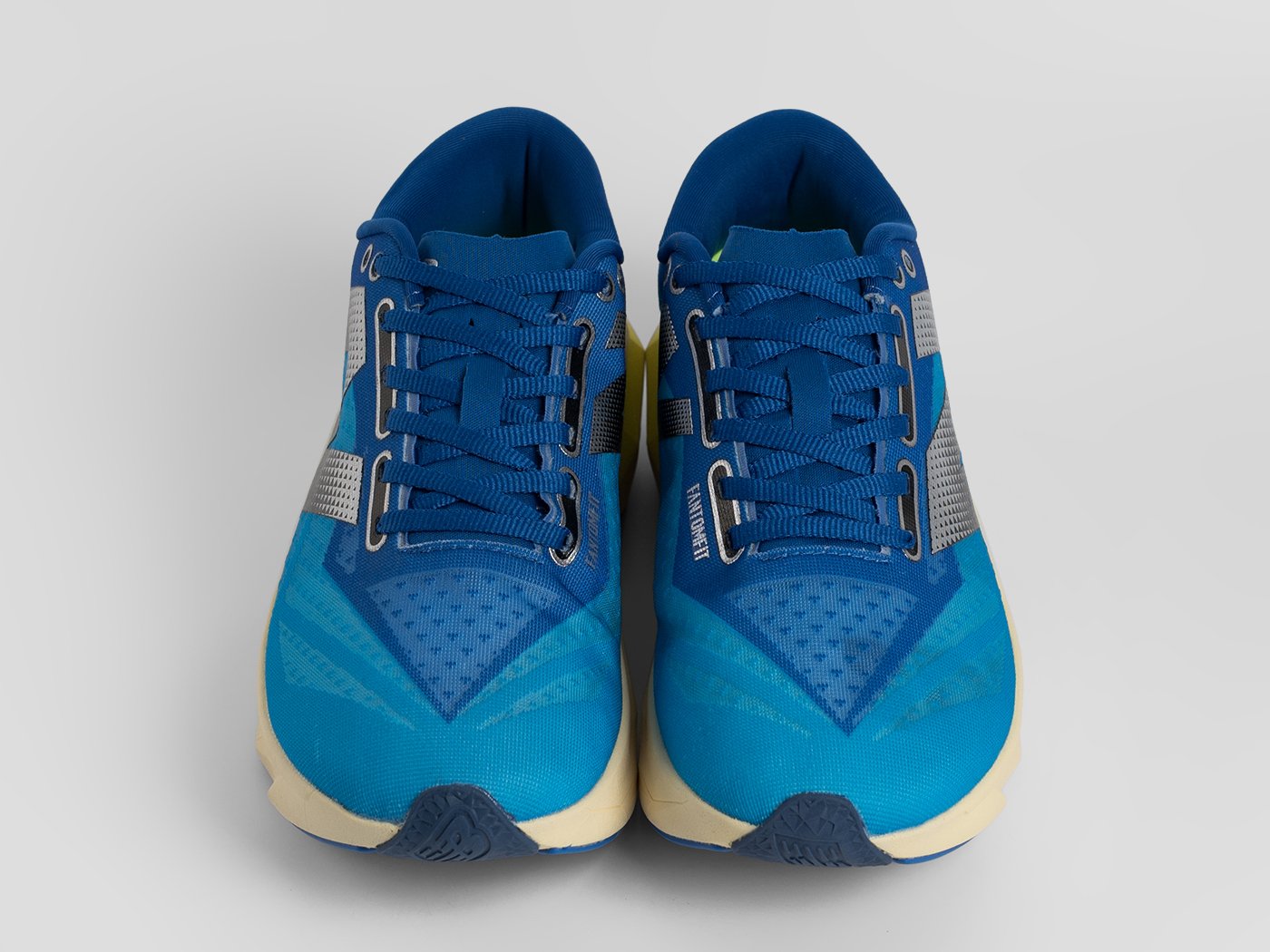Кроссовки New Balance FuelCell Rebel V4