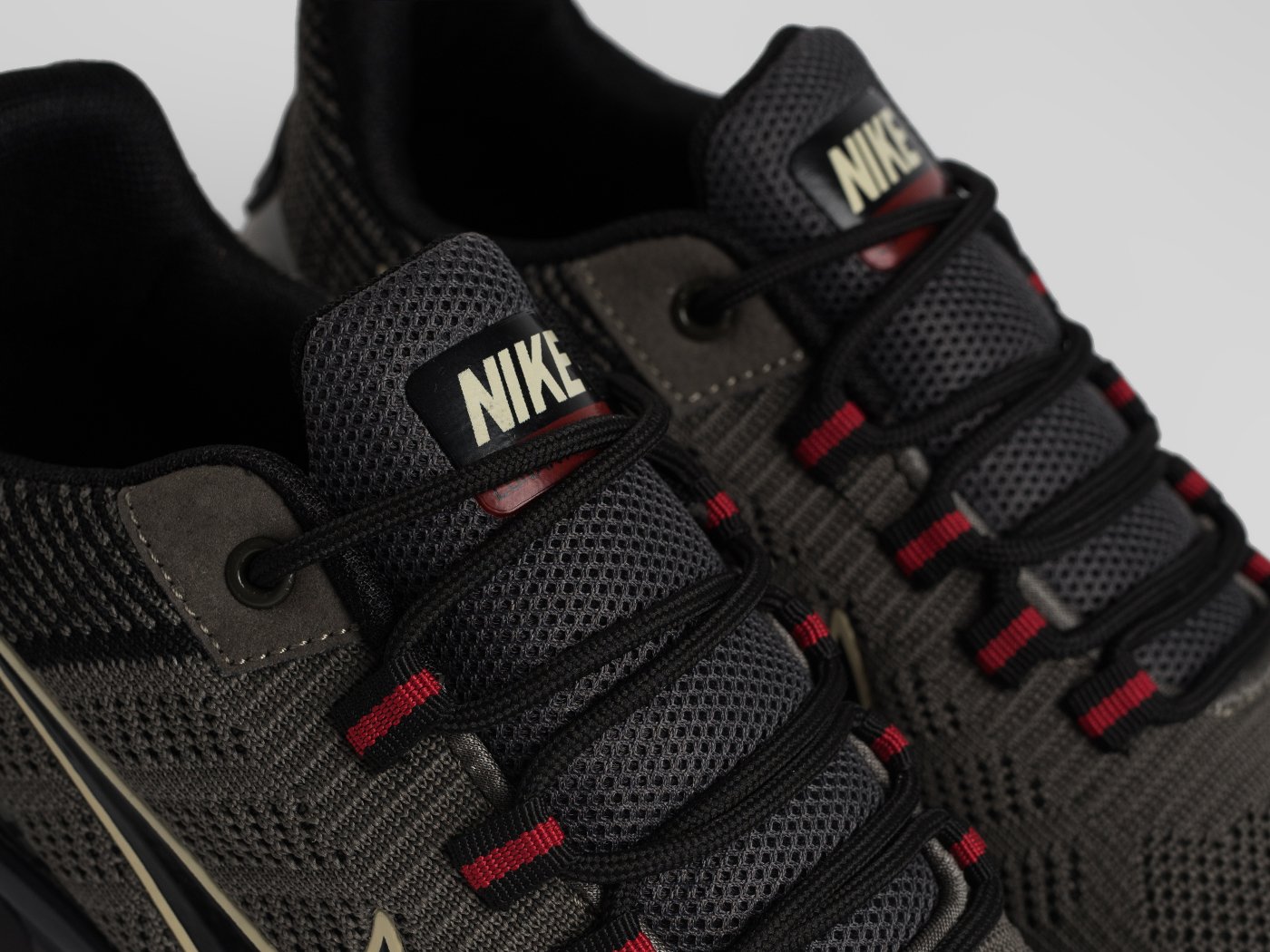 Кроссовки Nike