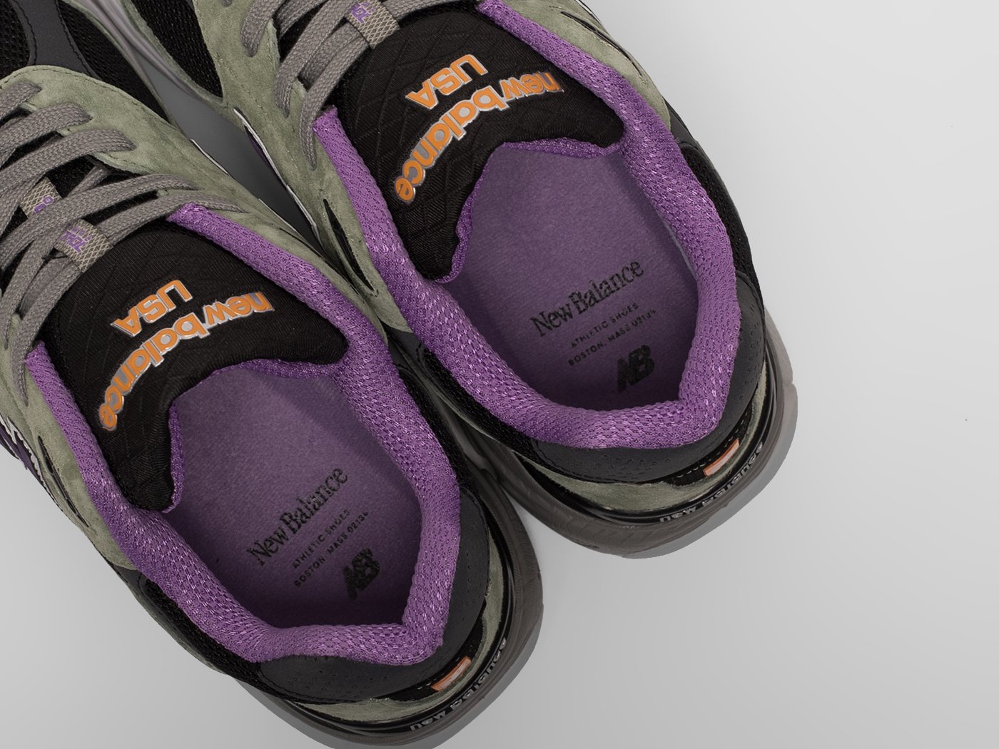 Кроссовки New Balance 990 v3