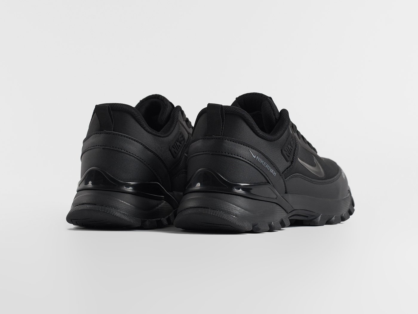 Кроссовки Nike Rivah Low