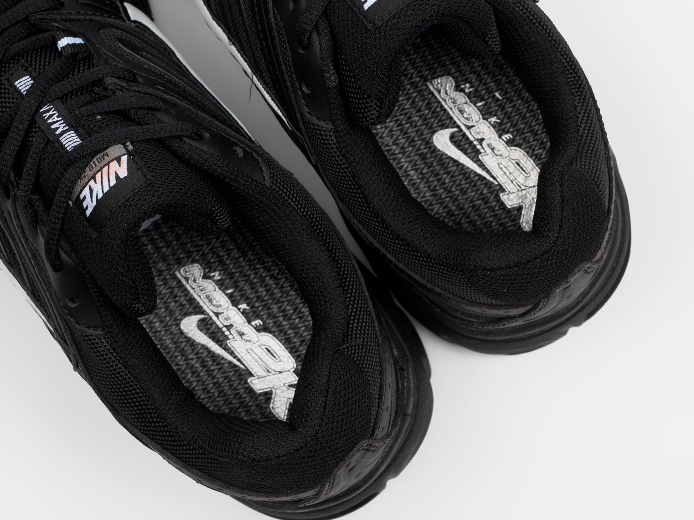Кроссовки Nike