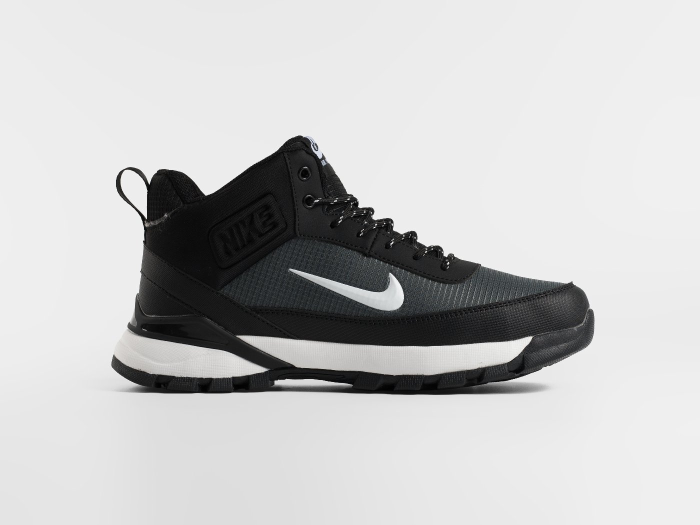Зимние кроссовки Nike Rivah Mid