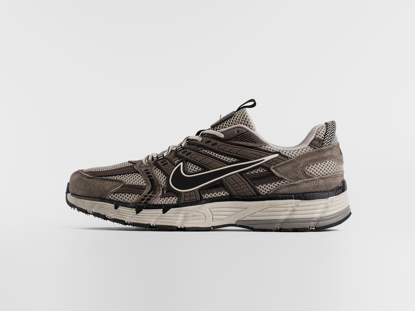 Кроссовки Nike P-6000