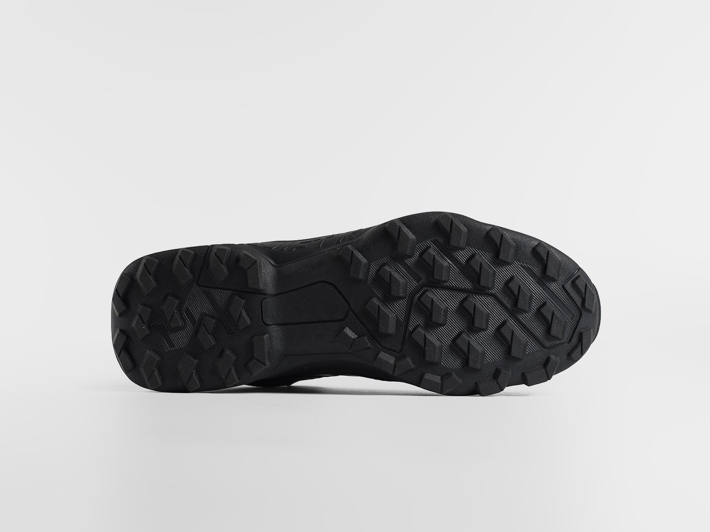 Кроссовки Adidas Terrex Swift R3 Mid