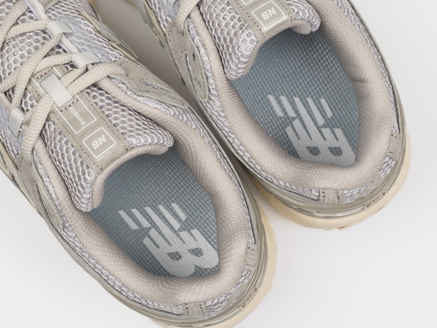 Кроссовки New Balance 1906R