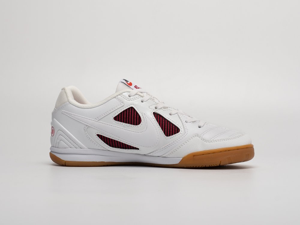 Футбольная обувь Supreme x Nike SB Gato