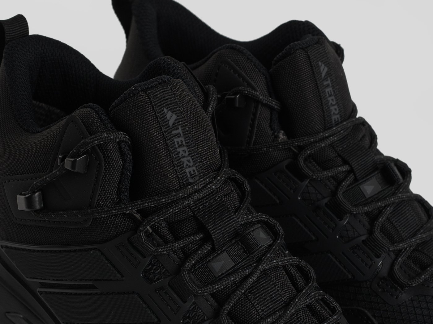 Кроссовки Adidas Terrex Skychaser Mid