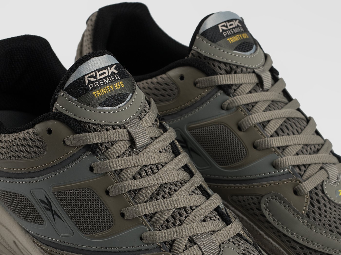 Кроссовки Reebok Premier Trinity