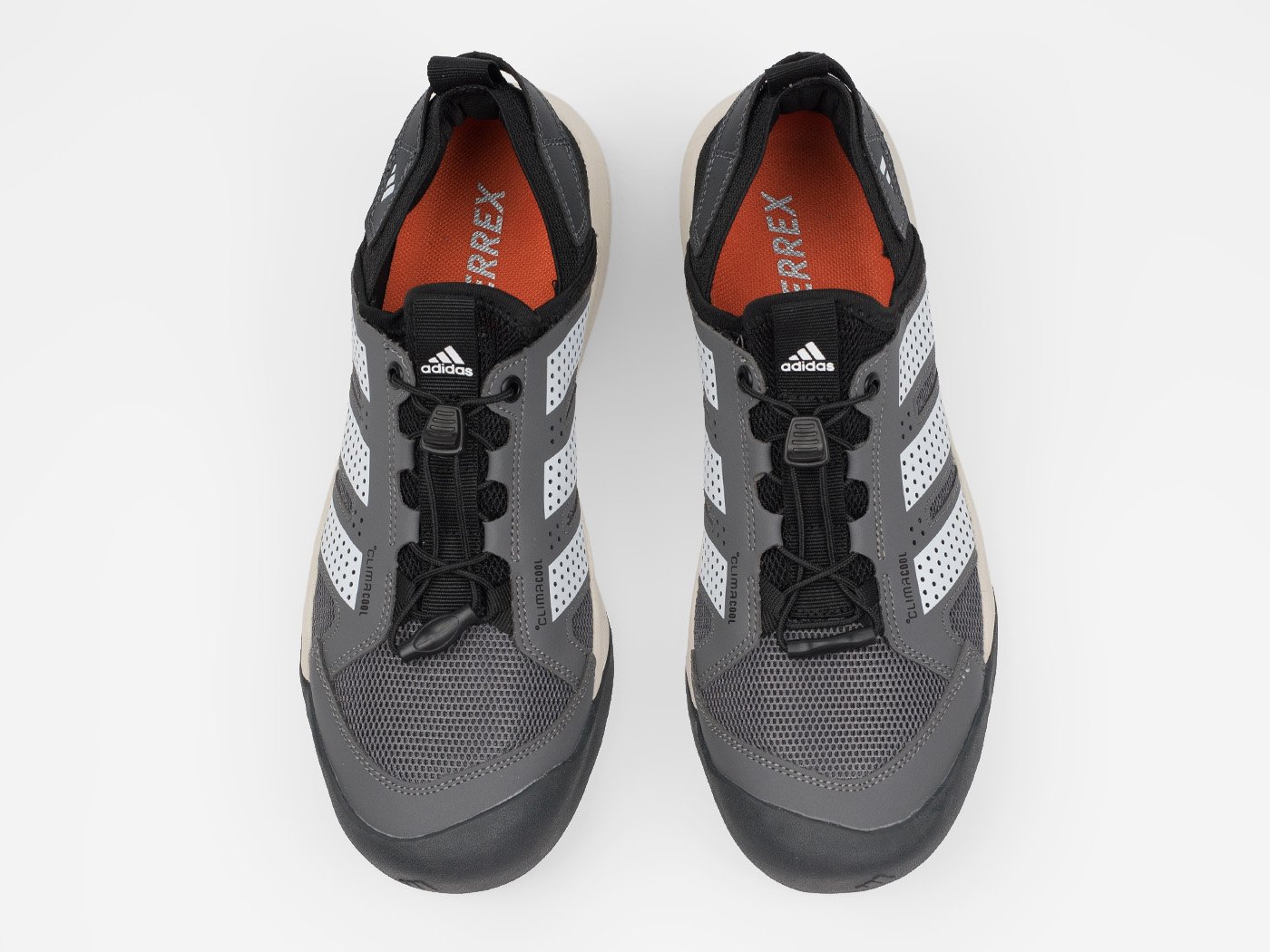 Кроссовки Adidas Daroga 25