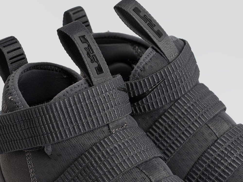 Кроссовки Nike Lebron Soldier 11