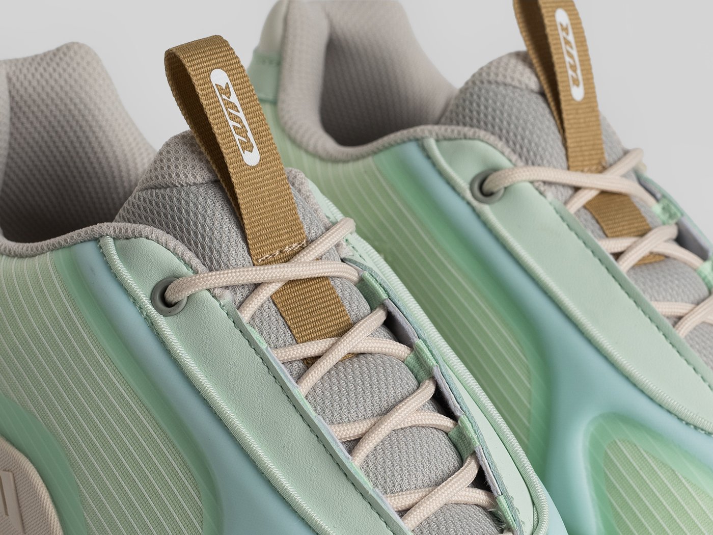Кроссовки Adidas Edge Runner