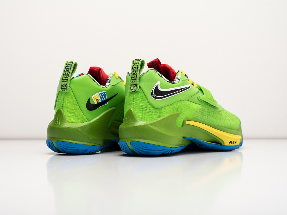 Кроссовки UNO x Nike Zoom Freak 3