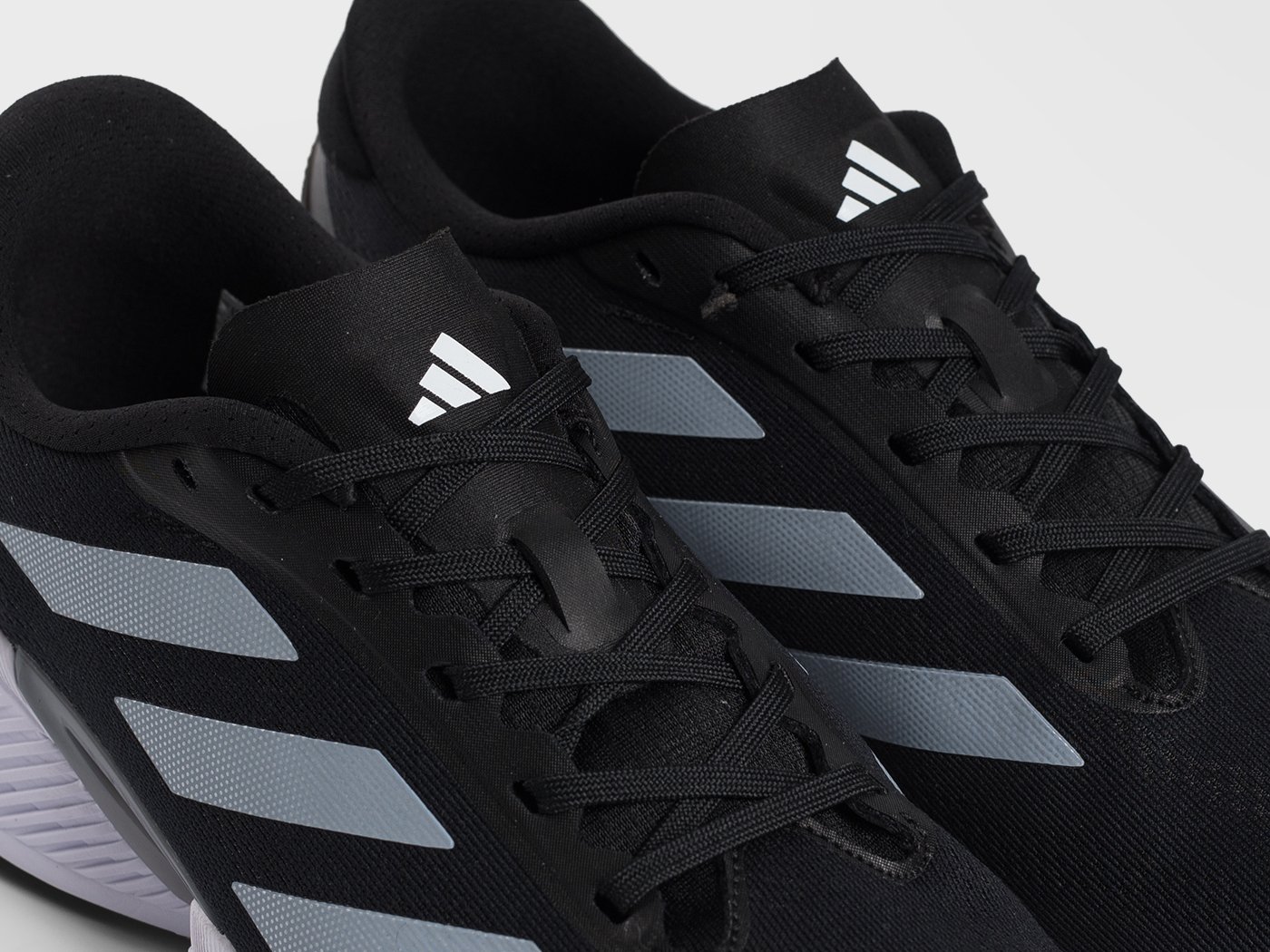 Кроссовки Adidas Supernova Eterno
