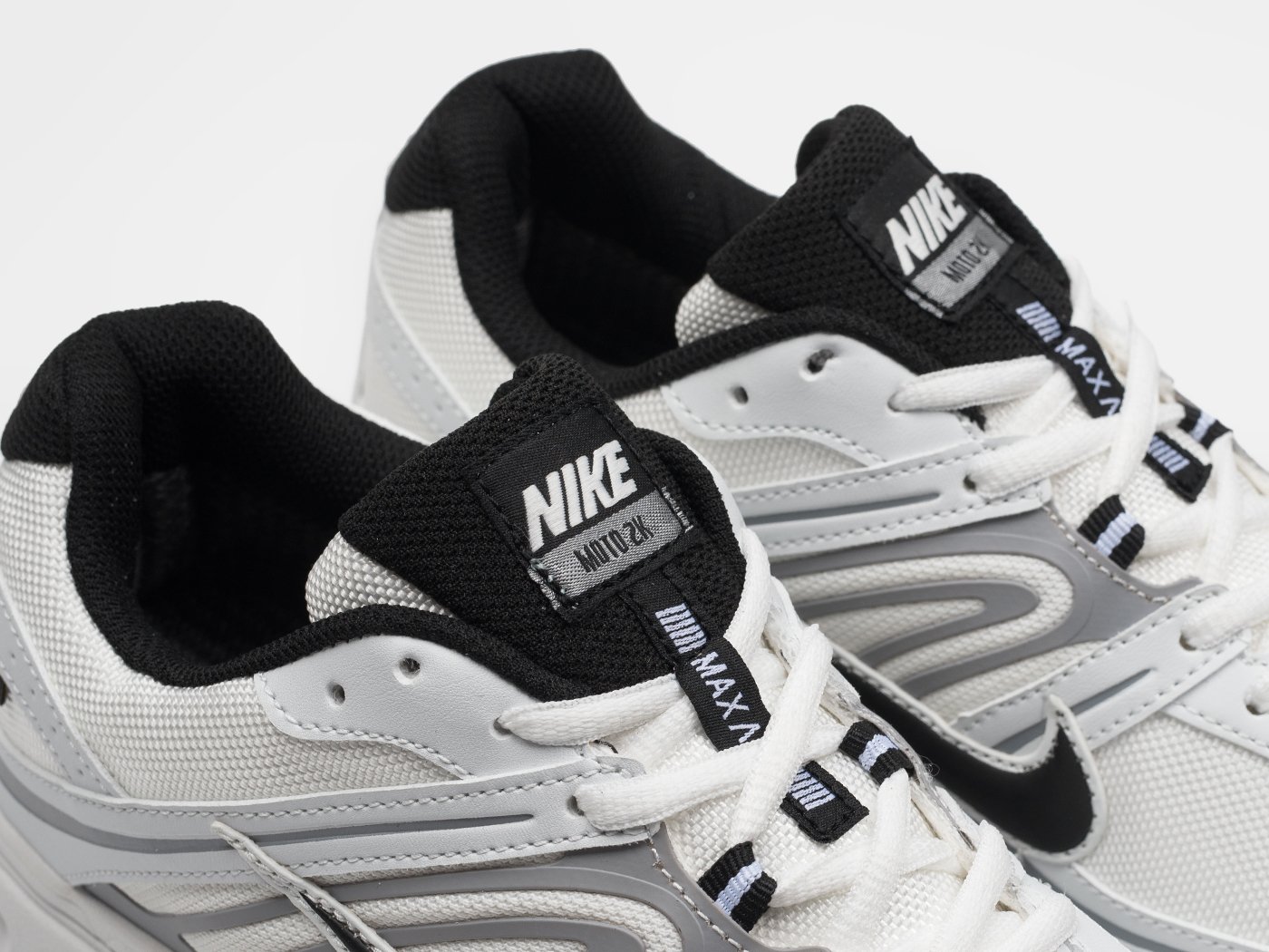 Кроссовки Nike