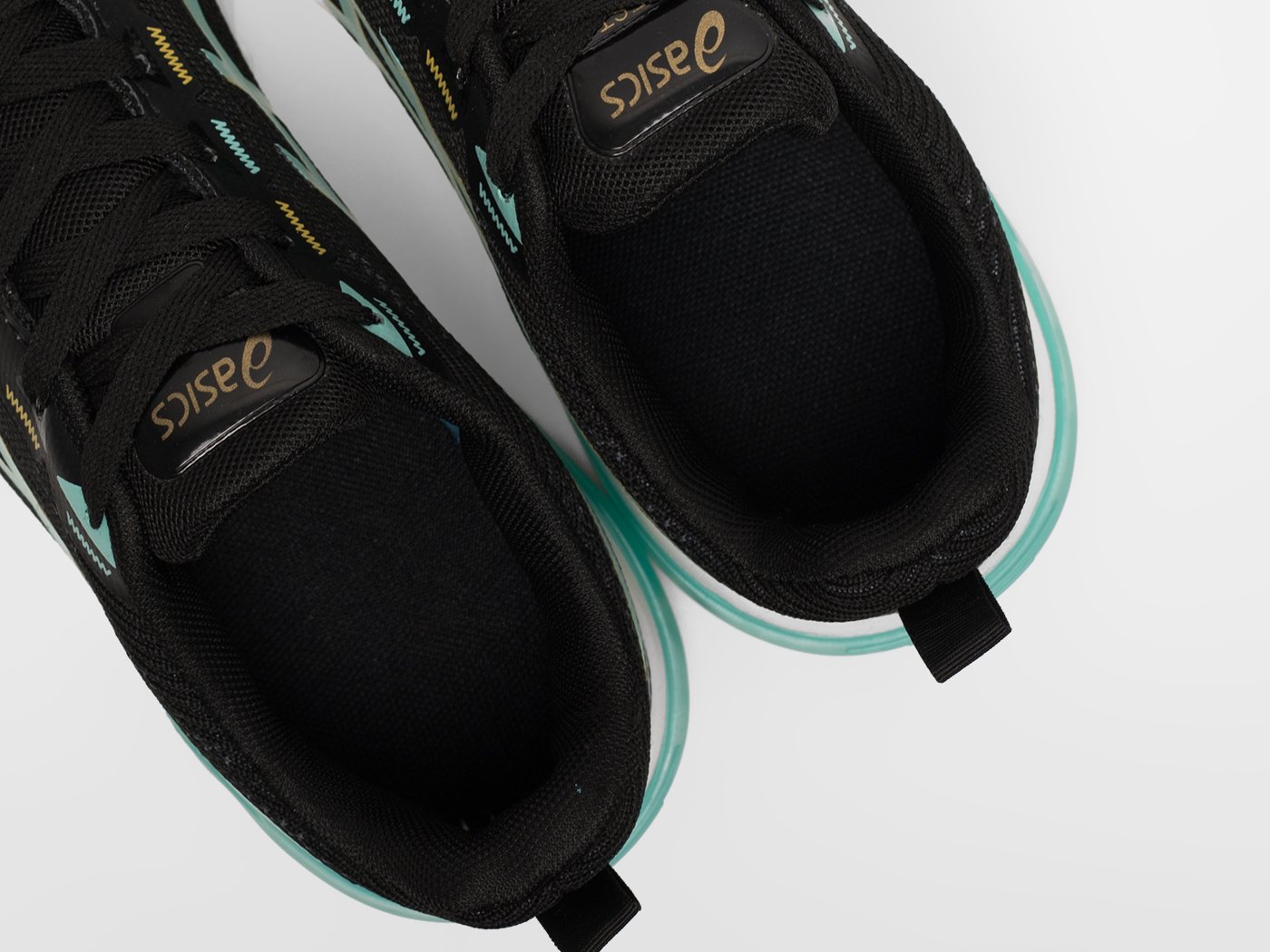 Кроссовки Asics