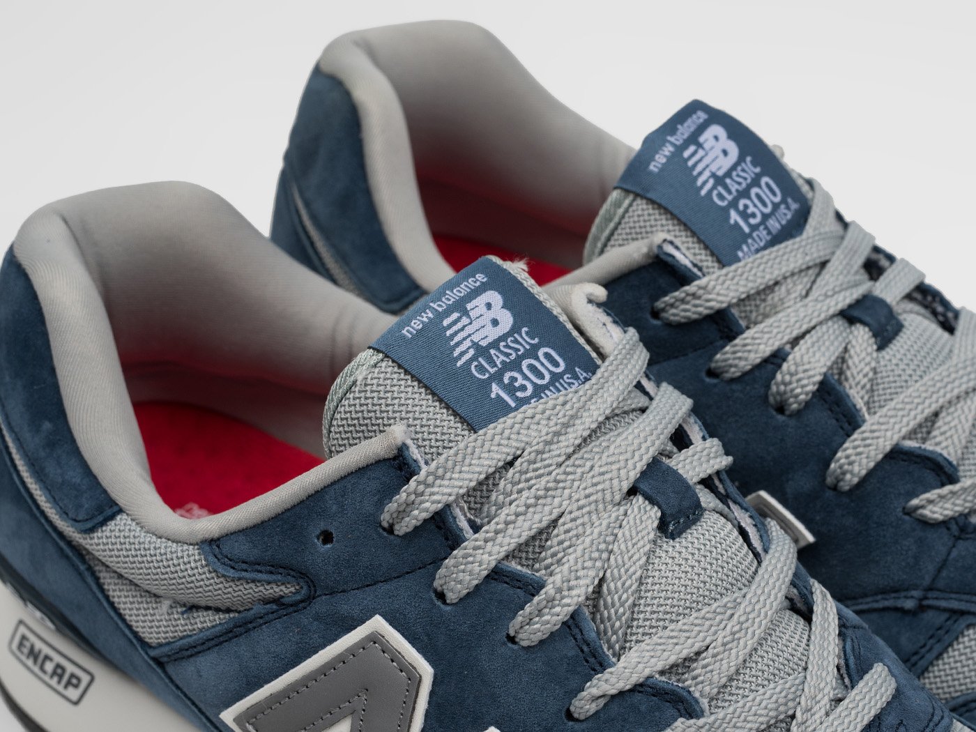 Кроссовки New Balance 1300