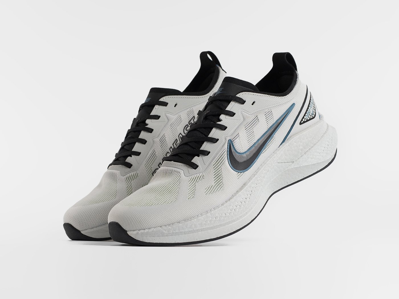 Кроссовки Nike Renew