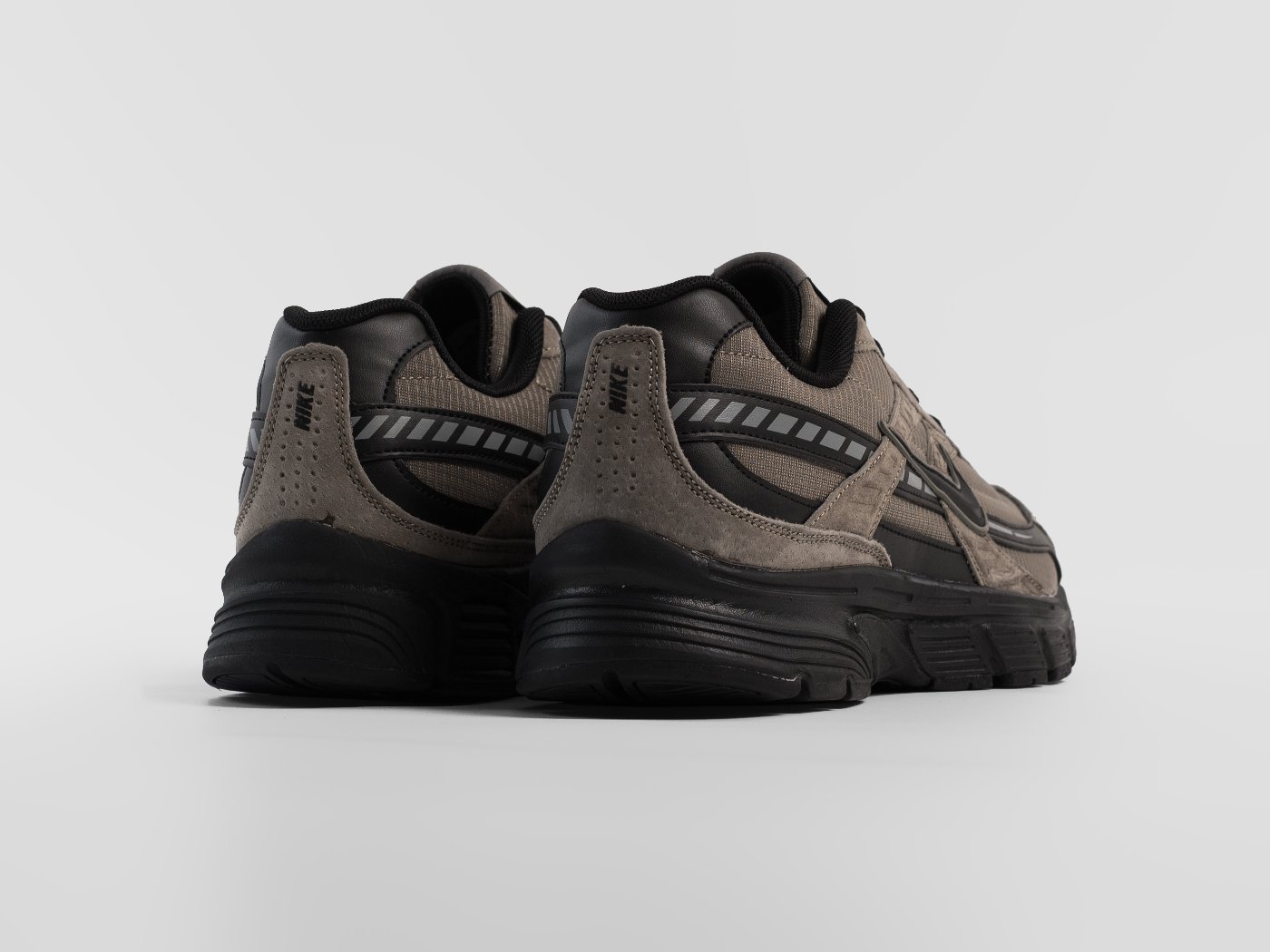 Кроссовки Nike Initiator