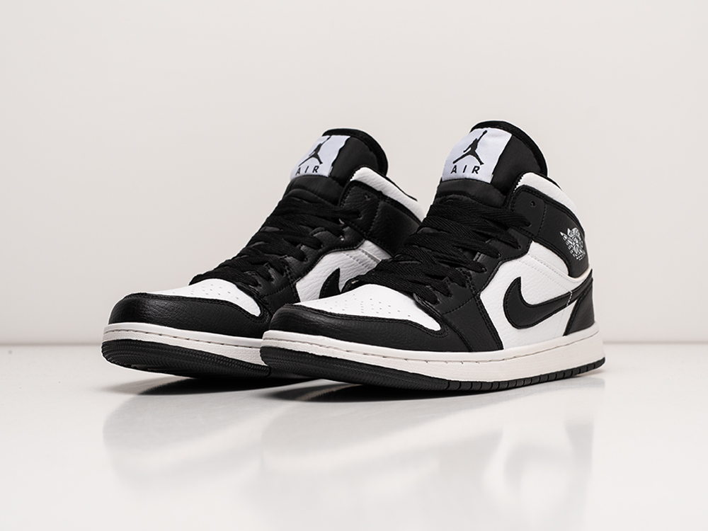 Кроссовки Nike Air Jordan 1 Mid