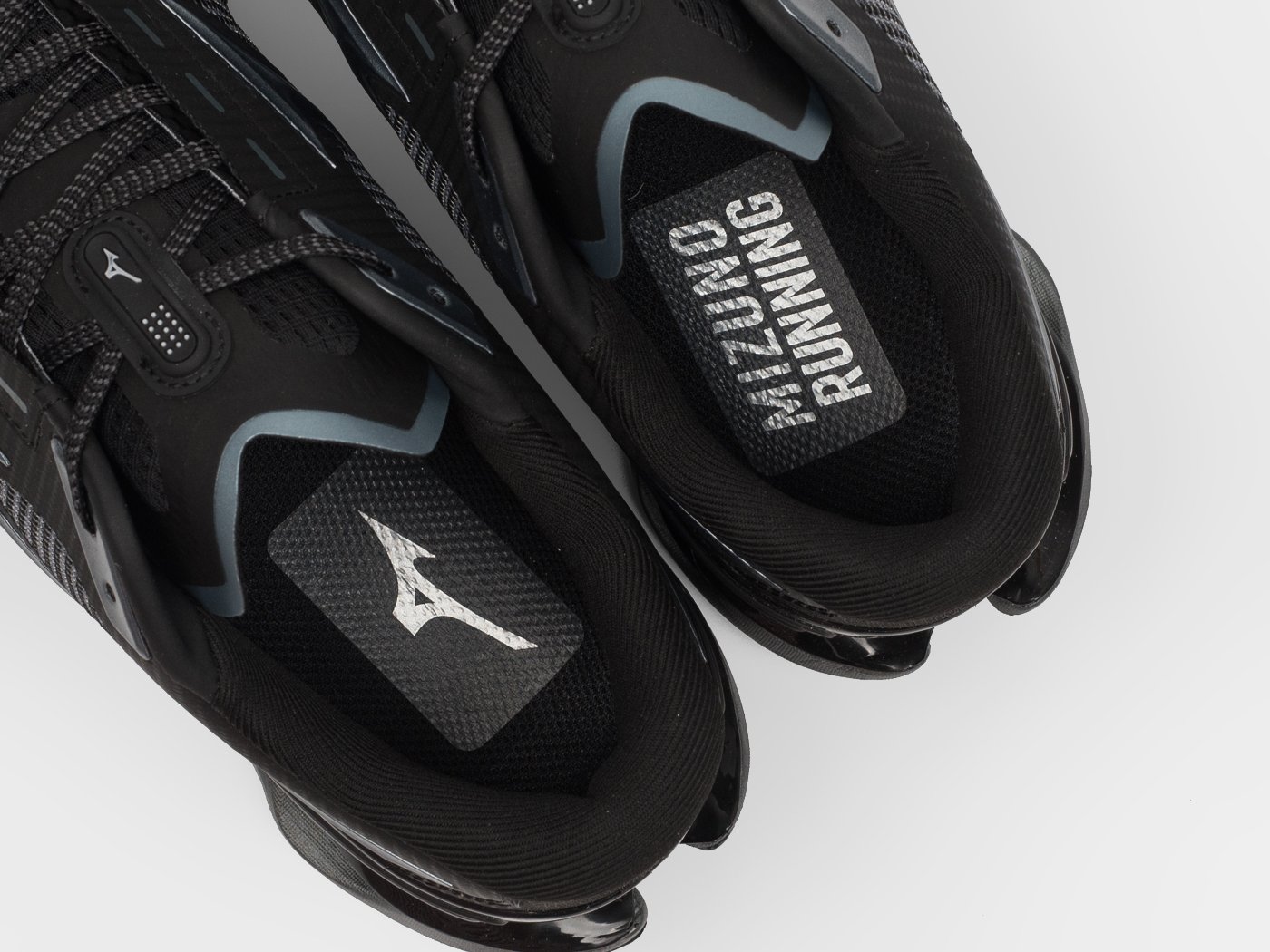 Кроссовки Mizuno Wave Prophecy 14