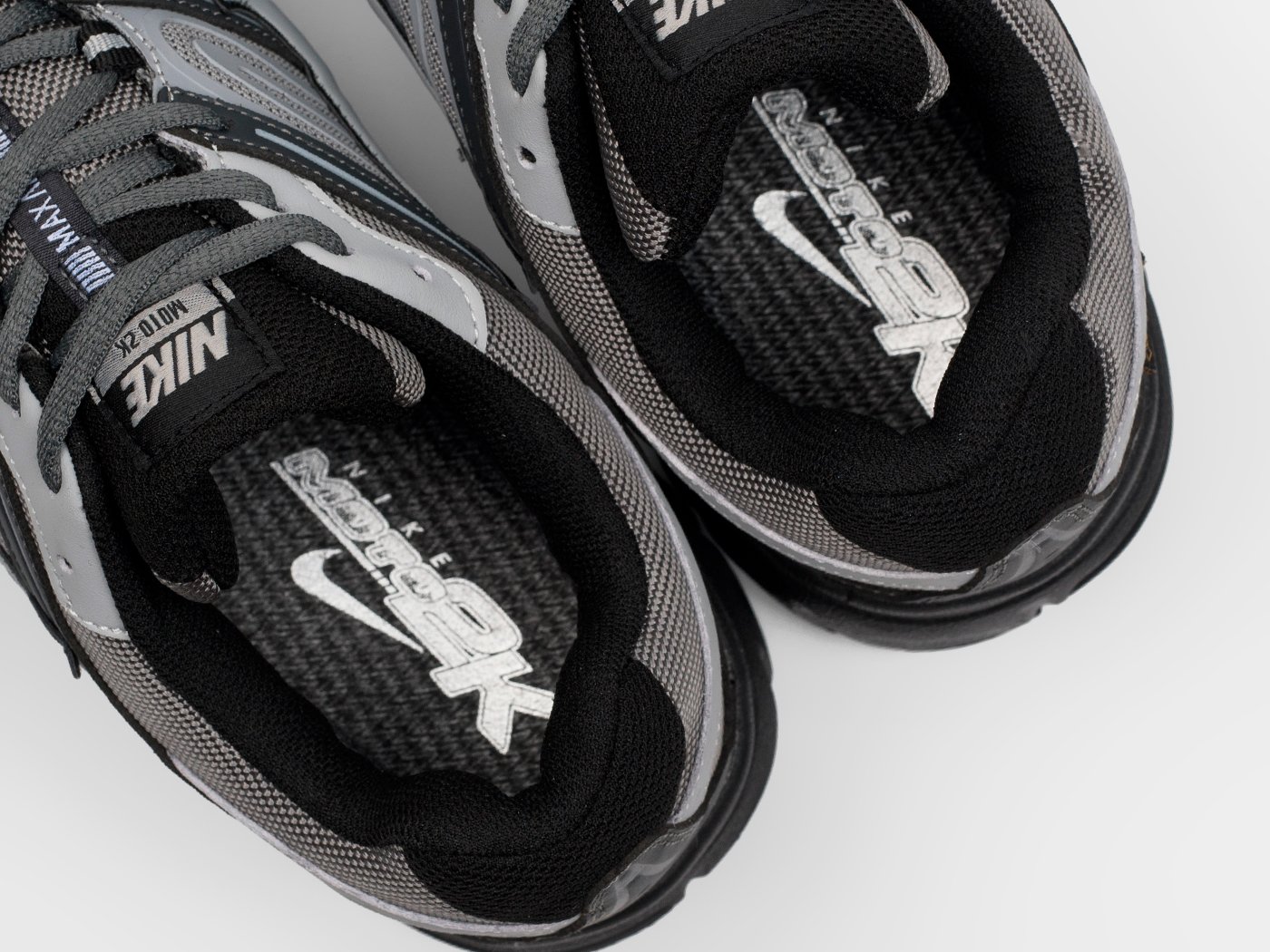 Кроссовки Nike