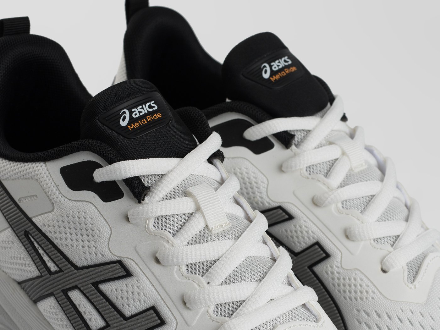 Кроссовки Asics
