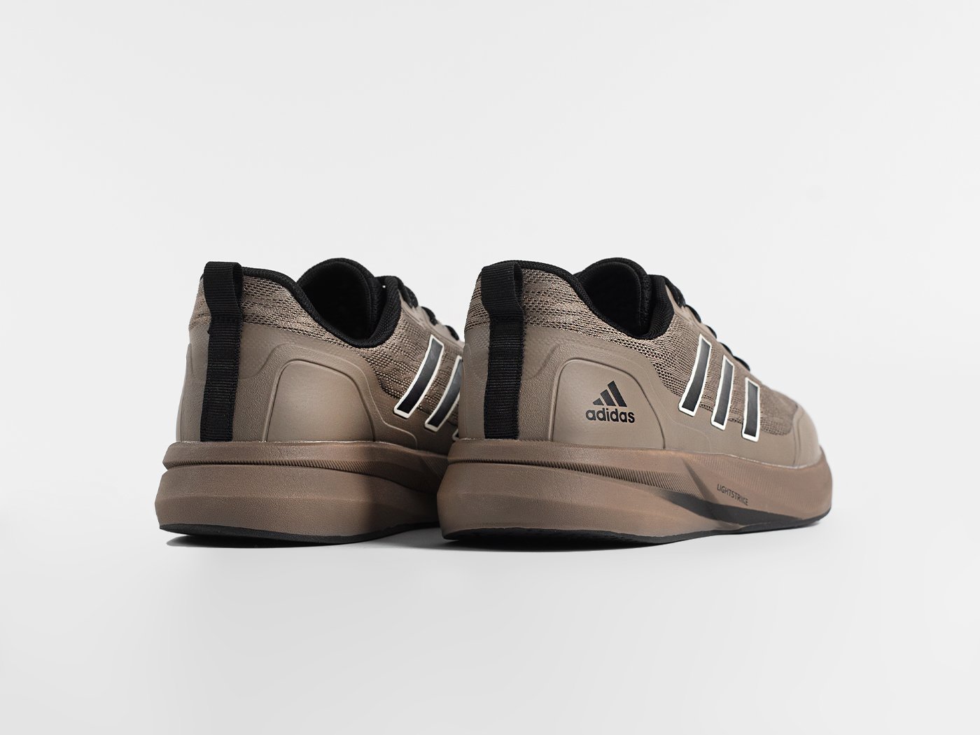Кроссовки Adidas
