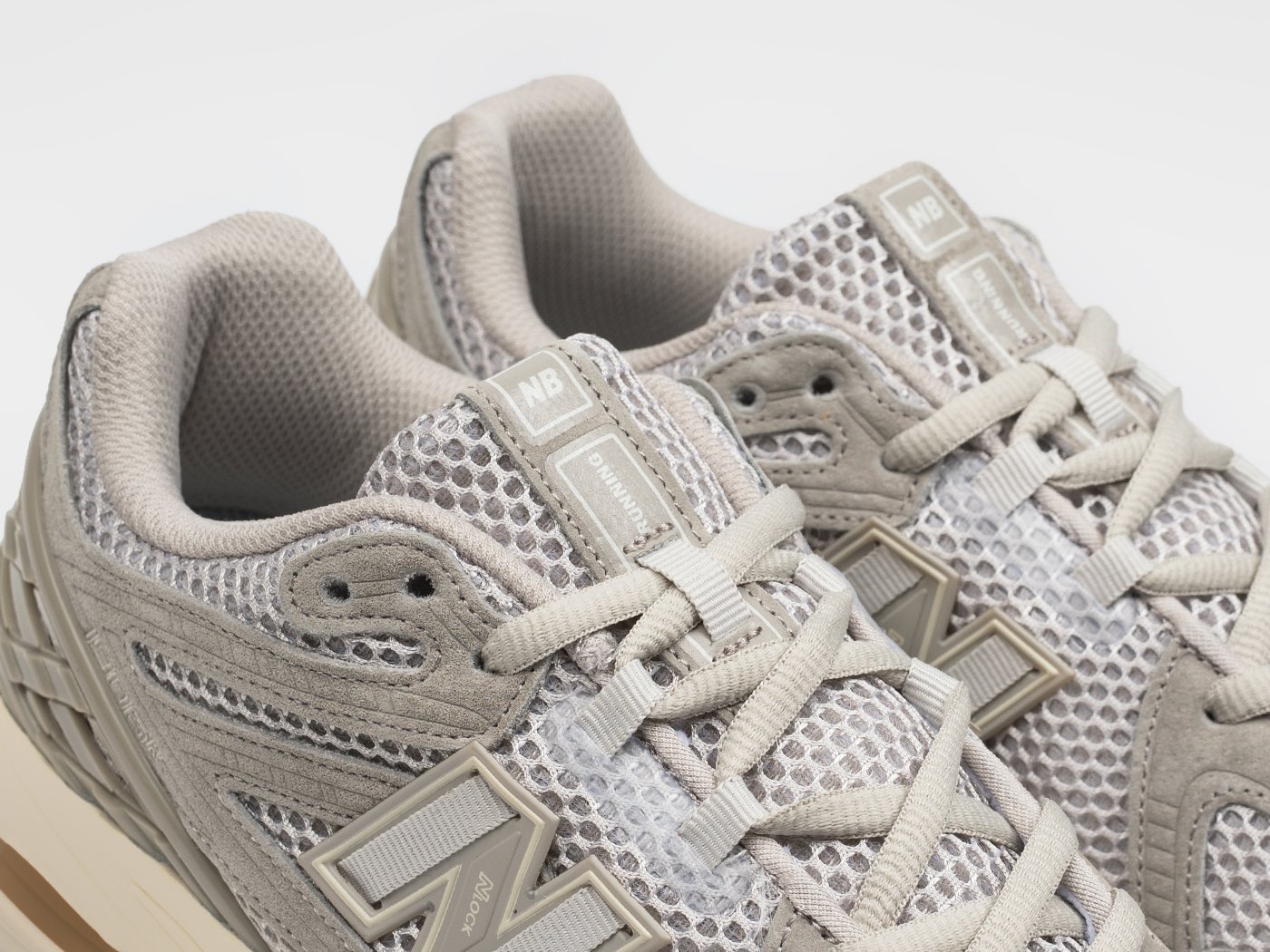 Кроссовки New Balance 1906R