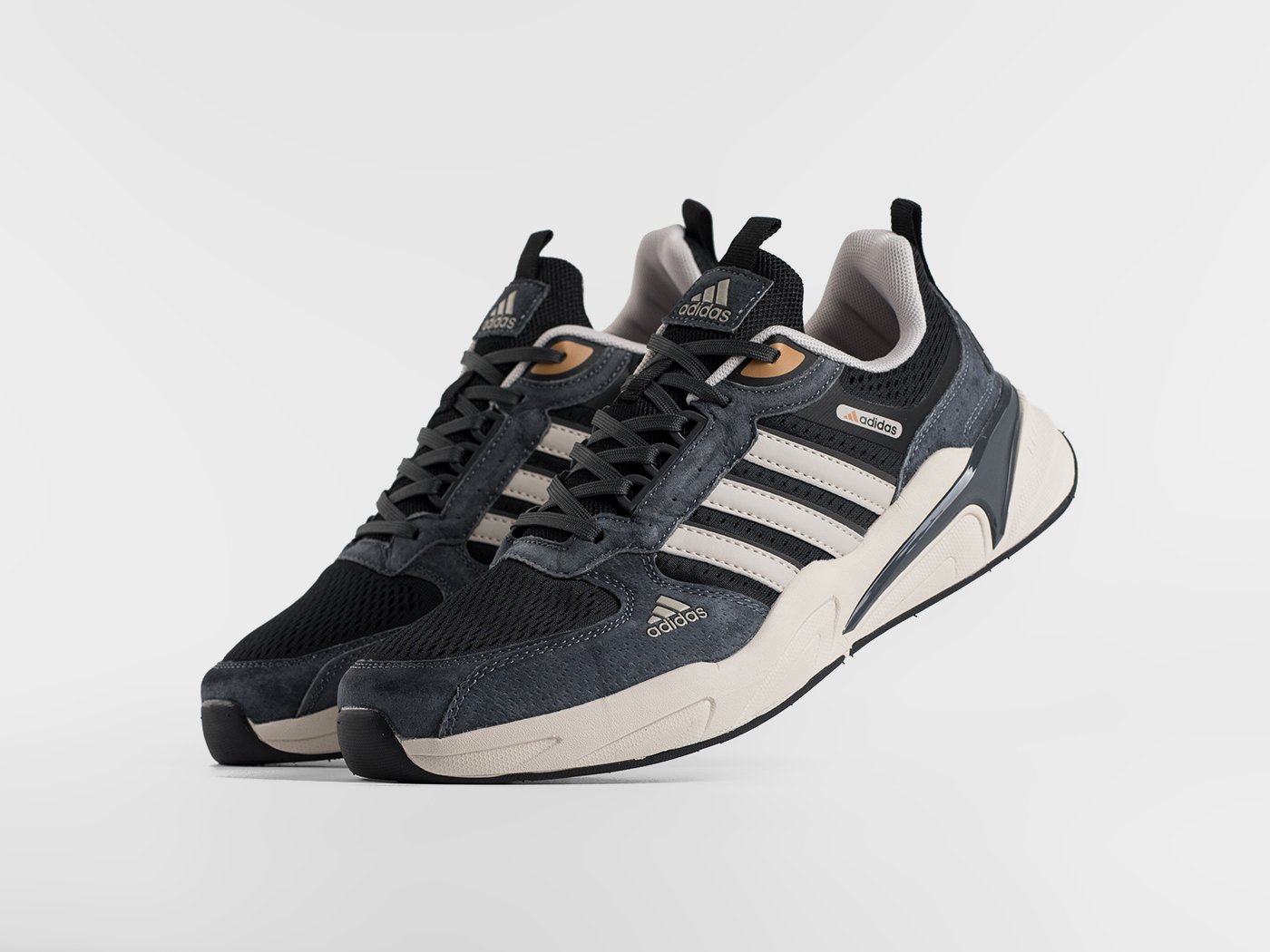 Кроссовки Adidas