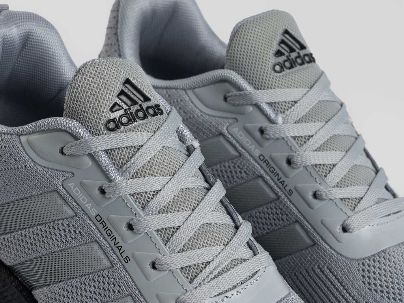 Кроссовки Adidas