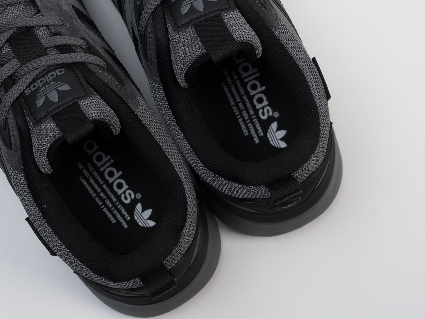 Кроссовки Adidas