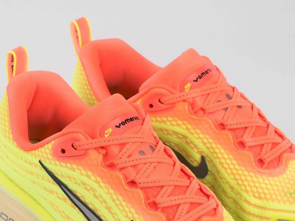 Кроссовки Nike Vomero 18