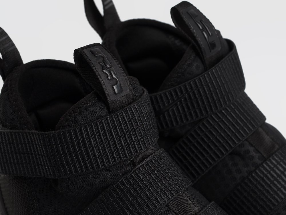 Кроссовки Nike Lebron Soldier 11