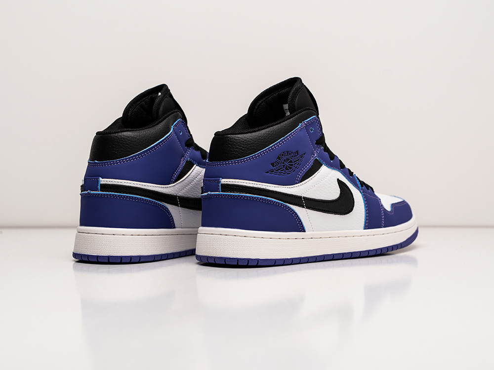 Кроссовки Nike Air Jordan 1 Mid