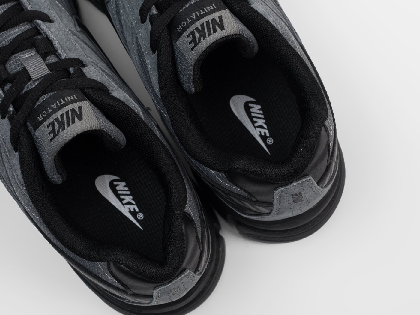 Кроссовки Nike Initiator