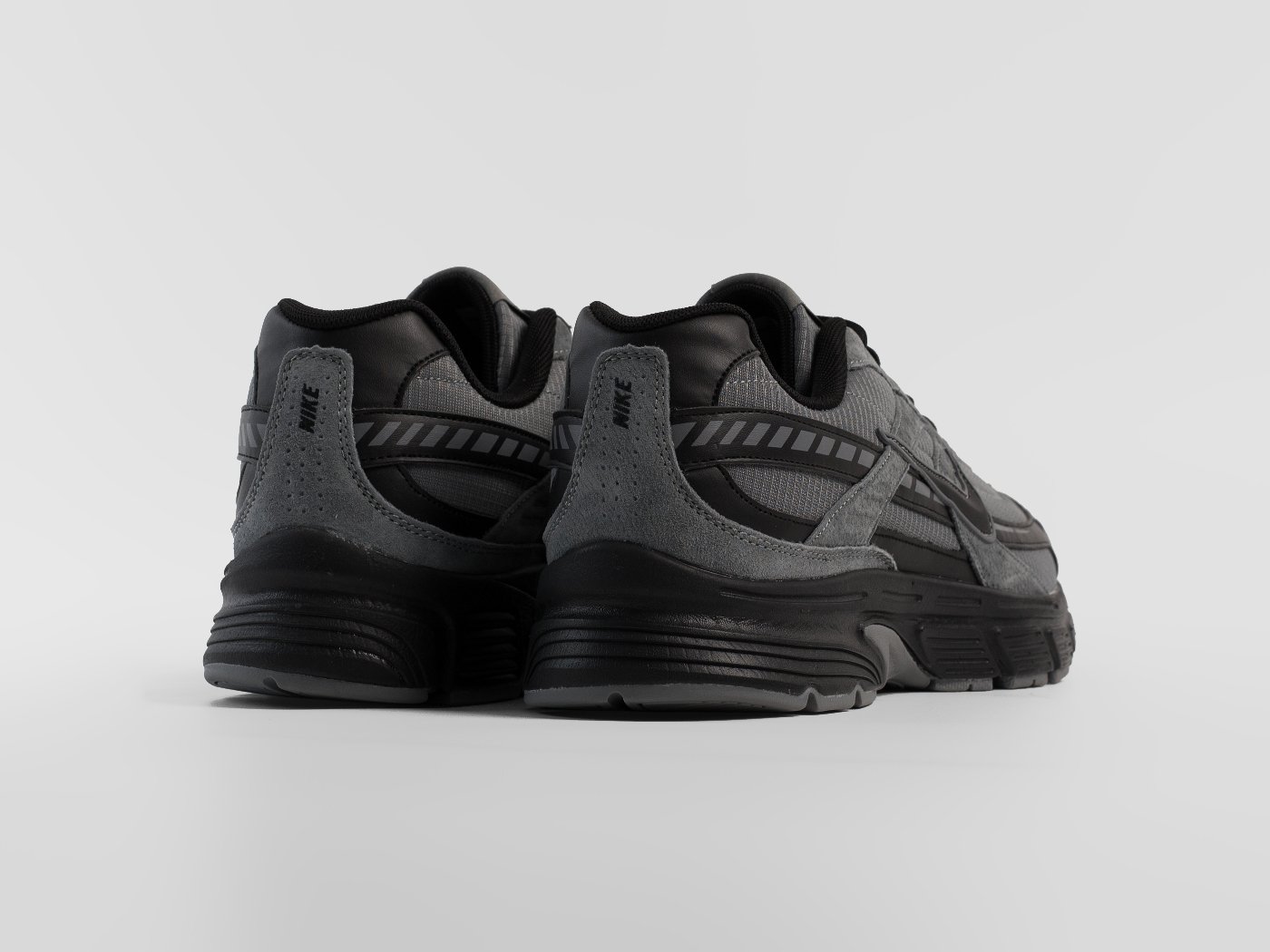 Кроссовки Nike Initiator