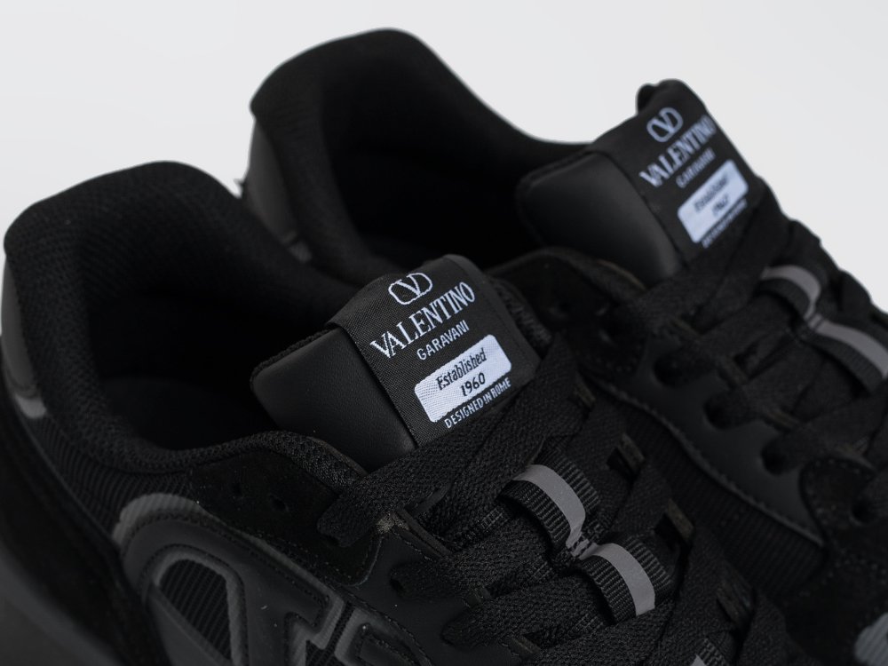 Кроссовки Valentino